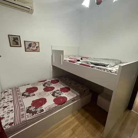 Arbi House Apartman *